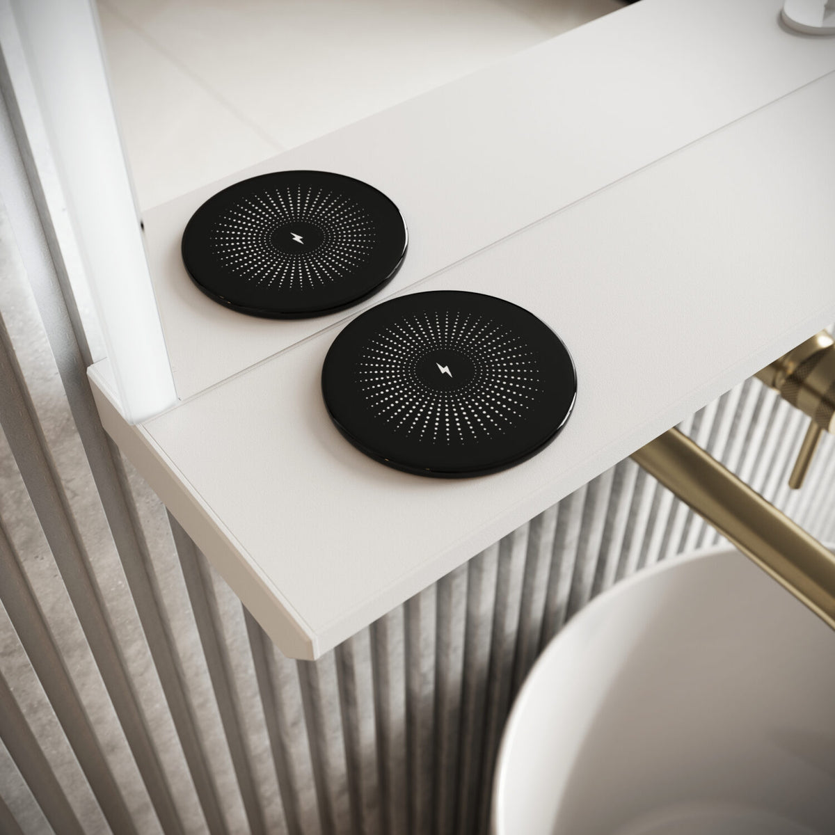 Volterra Wireless Charging LED Mirror - detail