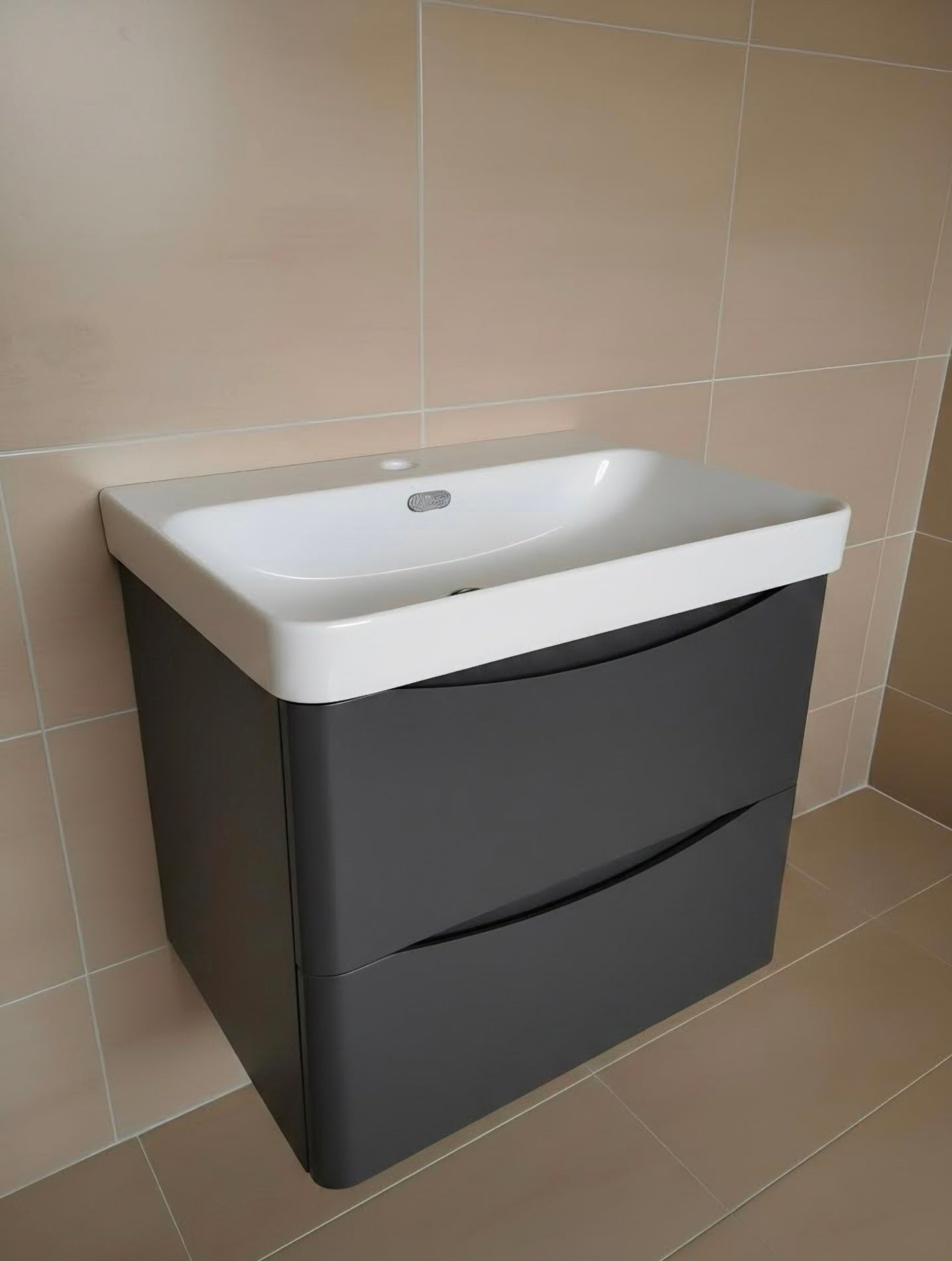Onda 600mm Wall Mounted Vanity Unit & Basin - Anthracite