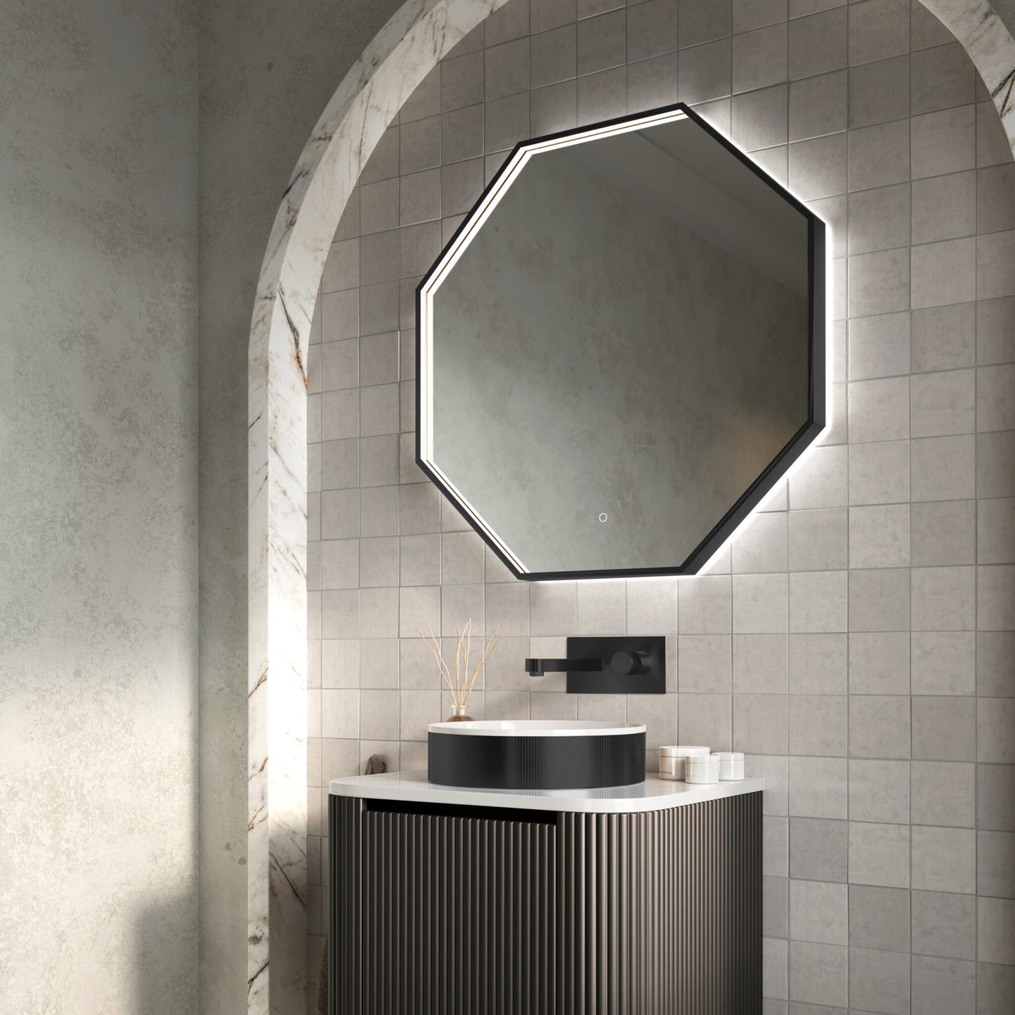 Polaris 600x600mm Octagonal LED mirror - Black